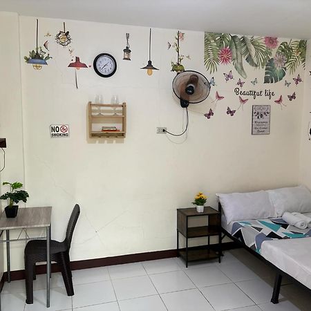 Airport Villamor Transient Rooms Manila Eksteriør billede