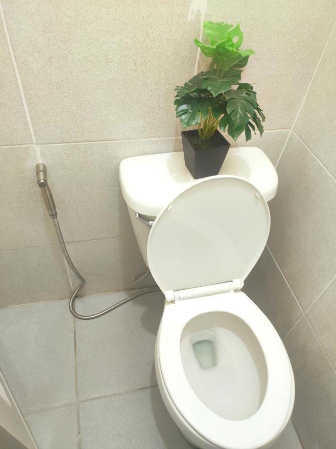 Airport Villamor Transient Rooms Manila Eksteriør billede